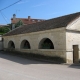 Gevrolles-lavoir 1 dans le bourg