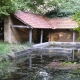 Thaumiers-lavoir 3 dans hameau La Leux