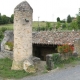 Anse-lavoir dans hameau Fontavy