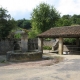 Blanot-lavoir 1 dans le bourg