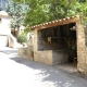 Lioux-lavoir 2 dans le bourg