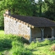 Saint Loup de Naud-lavoir 1 dans le bourg