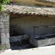 Gordes-lavoir 5 dans hameau Le Touron