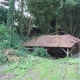 Champgeneteux-lavoir dans hameau Les Viviers