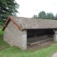 Alligny en Morvan-lavoir 1 dans le bourg