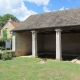 Echevronne-lavoir 1 dans le bourg