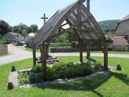 Fourg-lavoir 2 dans le bourg
