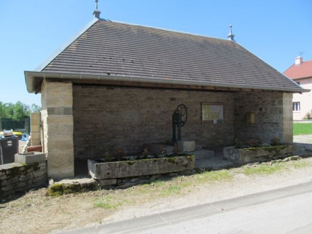Fourg-lavoir 4 dans le hameau Le Preprost