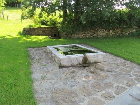 Eternoz-lavoir 4 dans le hameau Refranche