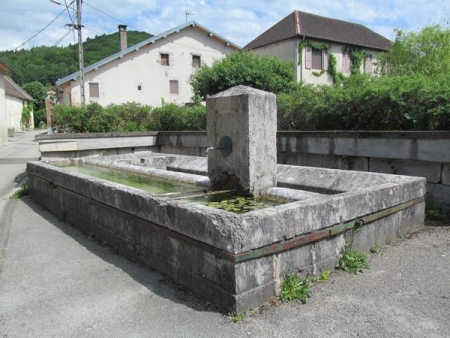 Montgesoye-lavoir 1