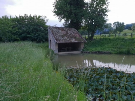 Etaules-lavoir du hameau La Vaire par Salomé Fandard-Favart