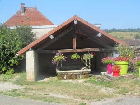 Bourcia-lavoir 3 dans le bourg