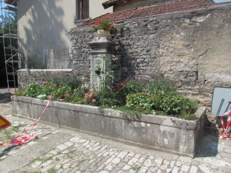 Marigna sur Valouse-lavoir 1