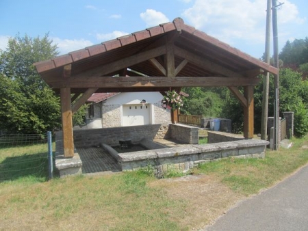 Marigna sur Valouse-lavoir 3