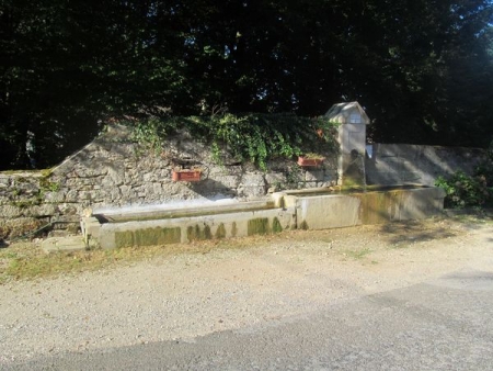 Cuisia-lavoir 1 dans le bourg