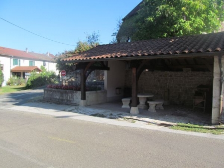 Cuisia-lavoir 2 dans le bourg