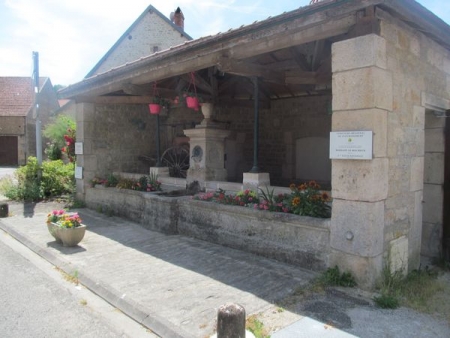 Noidant le Rocheux-lavoir 1