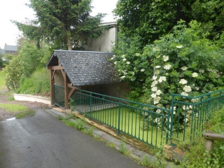 Ouffi?res dans le Calvados-lavoir du hameau Neumer par Sandrine Marteau