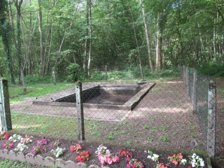 Thianges-lavoir du hameau Germignon