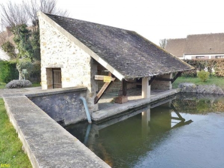 Fontains en Seine et Marne-lavoir 1 par Micheline et Paul