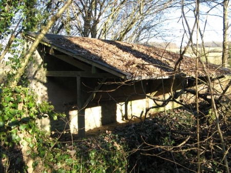 La Chapelle Saint André-lavoir 2 dans hameau Croisy