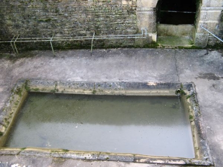 Corvol l'Orgueilleux-lavoir 2 dans hameau Dordres