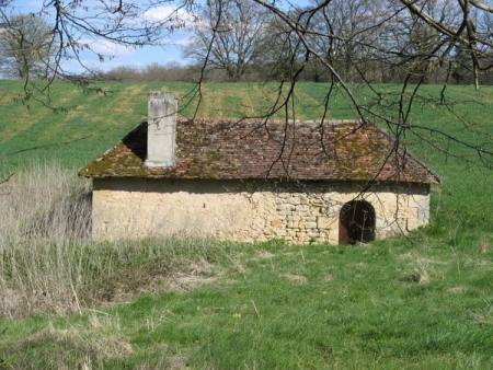 Neuilly-lavoir 1 dans hameau Flassy