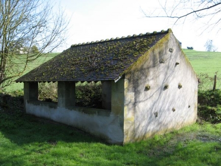 Chevannes Changy-lavoir 4 dans hameau Prévent