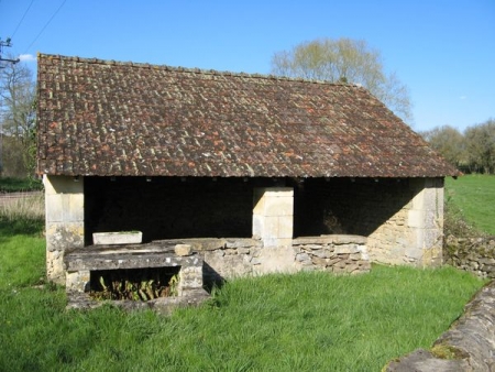 Chevannes Changy-lavoir 5 dans hameau Treigny