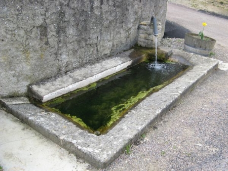 Chassey le Camp-lavoir 4 dans hameau Corchanut
