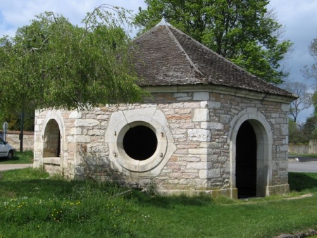 Fontaines-lavoir 1