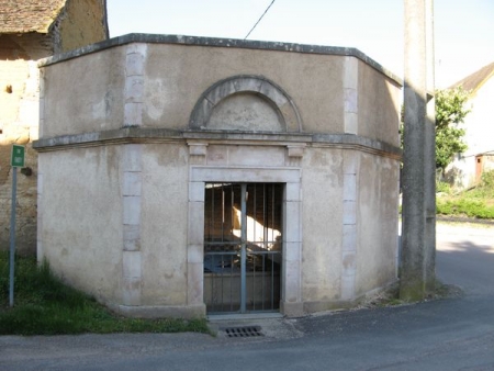 Varennes le Grand-lavoir 2