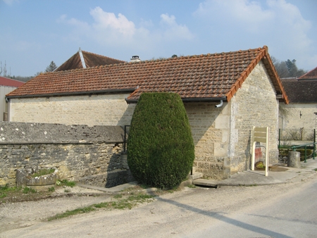 Bragelogne Beauvoir-lavoir 3 dans hameau Beauvoir sur Sarce