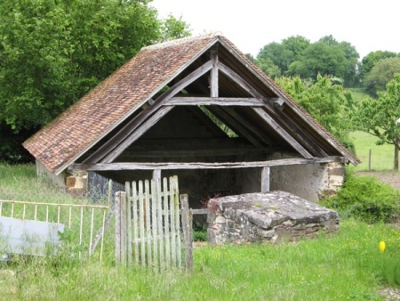 Menetou Ratel-lavoir 1 dans le bourg