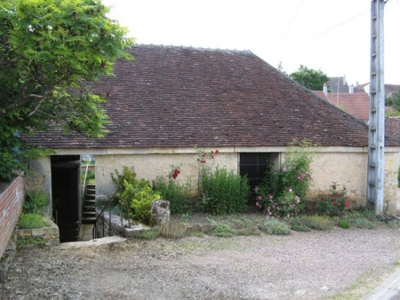 Saint Germain des Bois-lavoir 1 dans hameau Cervenon