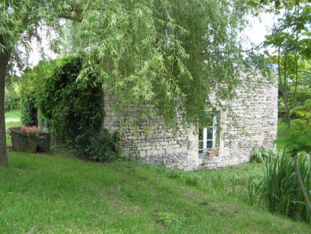 Moraches-lavoir 5 dans hameau Mouchy