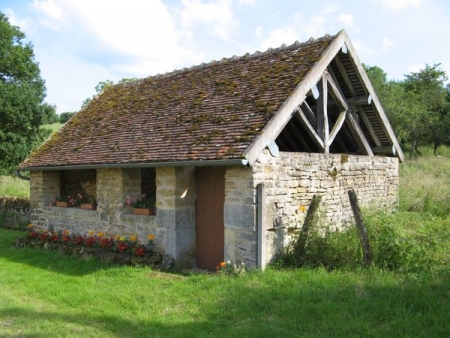 Saint Pierre du Mont-lavoir 2 dans hameau Neuzy