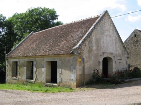 Saint Germain des Bois-lavoir 2 dans hameau Thurigny