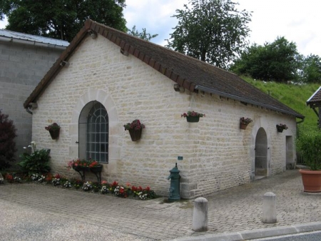 Lanty sur Aube-lavoir 1