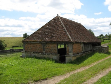 Amazy-lavoir 2 dans le bourg