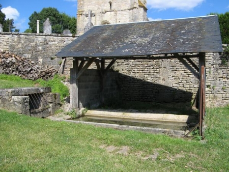 Challement-lavoir 1 dans le bourg