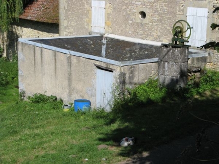 Challement-lavoir 4 dans hameau Inty