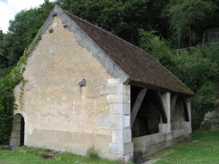 Ouagne-lavoir 1 dans le bourg