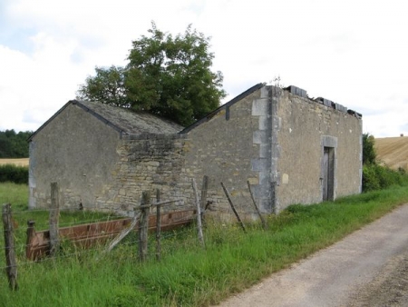 Amazy-lavoir 5 dans hameau Saligny