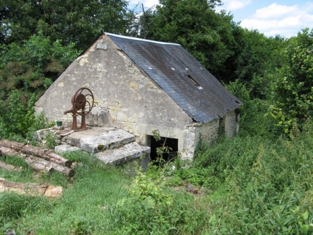 Tannay-lavoir 2 dans le bourg