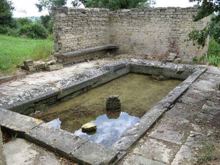 Tannay-lavoir 3 dans le bourg