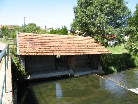 Dommartin le Saint Père-lavoir 3