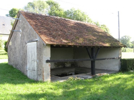 Vinon-lavoir 4 dans hameau Bannon