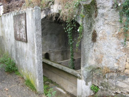 Savas-lavoir 1 dans le bourg