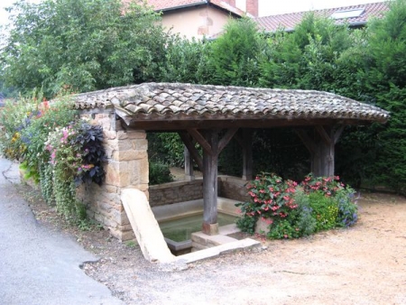 Charnay les Mâcon-lavoir 4